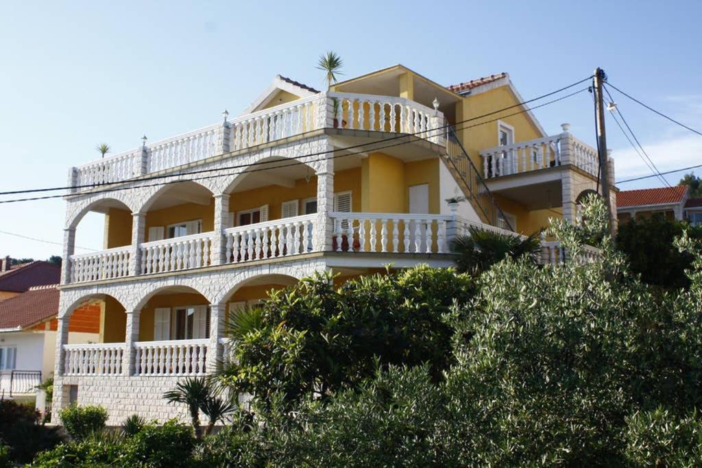 Apartmen Karmen 2 Trogir Exterior photo
